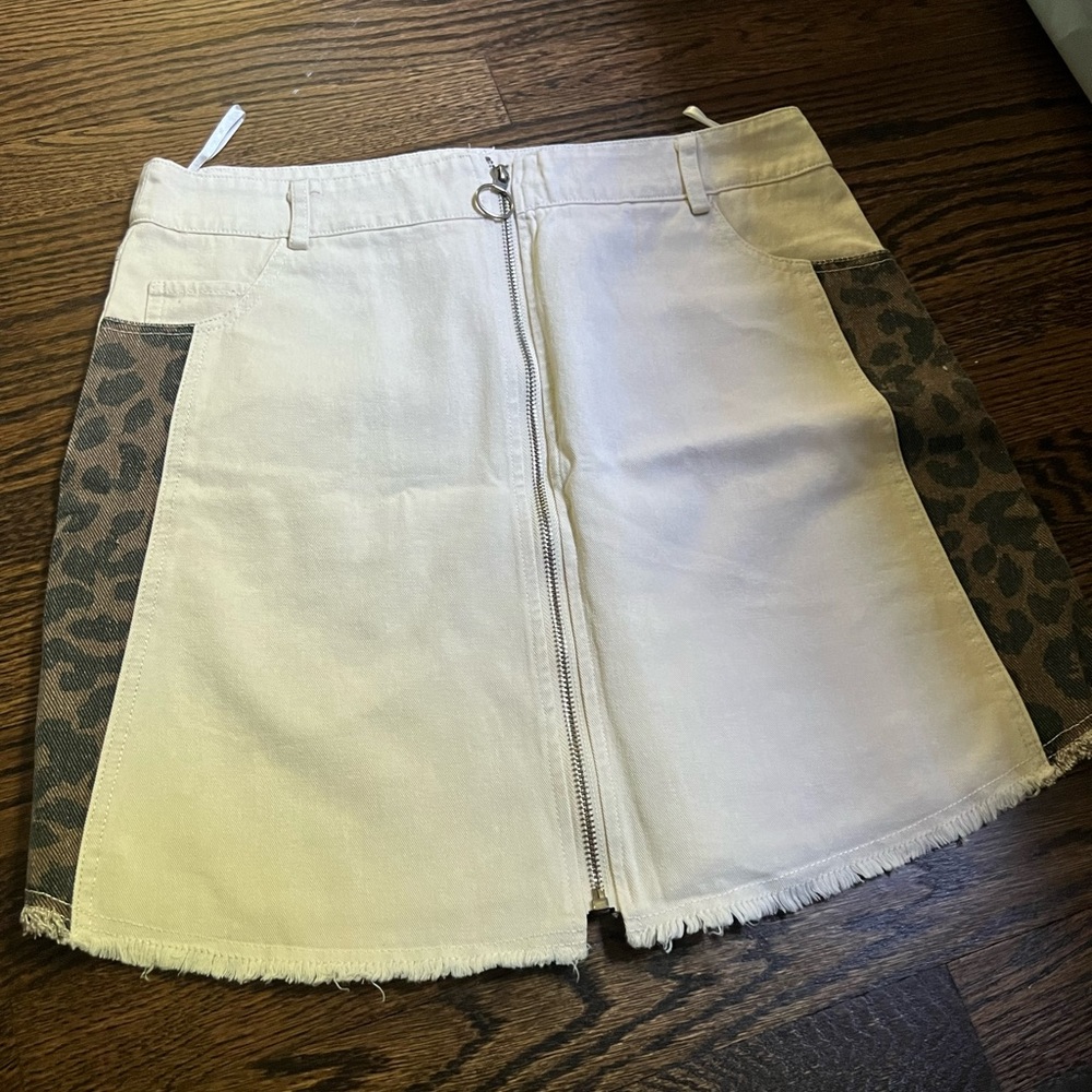 Shoe Fly white skirt